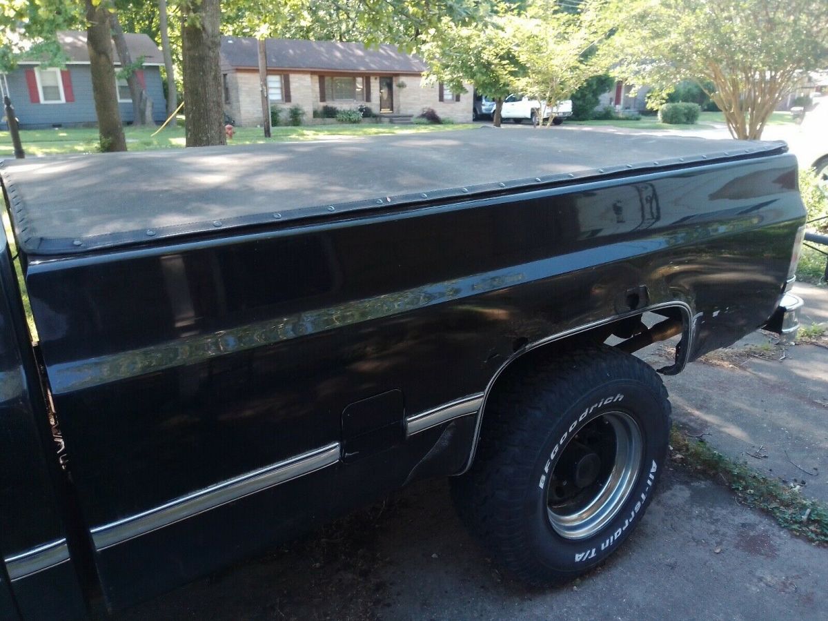 1984 Black Chevrolet C20 Pickup