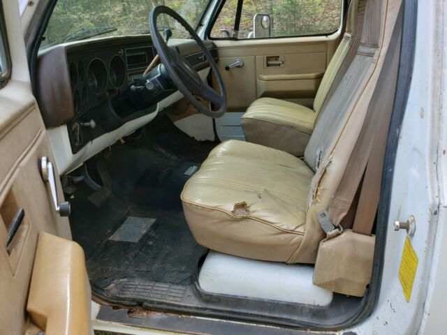 1984 Chevrolet C/K Pickup 3500 Cab & Chassis
