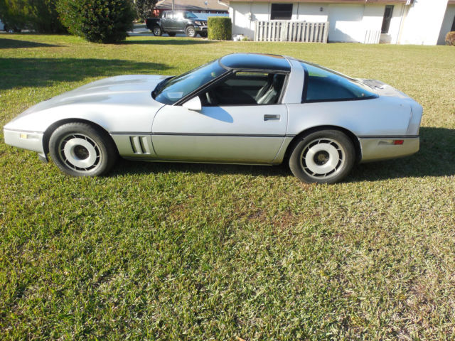 1984 Silver Chevrolet Corvette