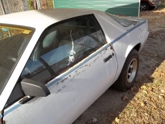 1984 White Chevrolet Camaro Coupe