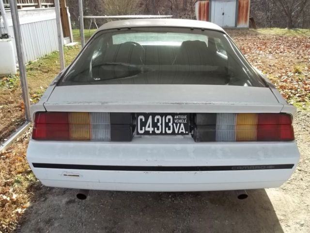 1984 White Chevrolet Camaro Coupe