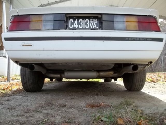 1984 White Chevrolet Camaro Coupe