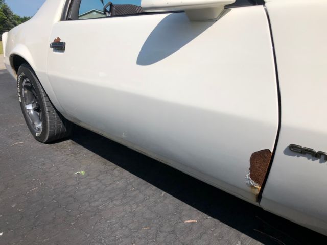 1984 White Chevrolet Camaro Coupe