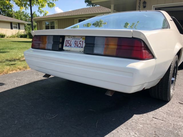 1984 White Chevrolet Camaro Coupe