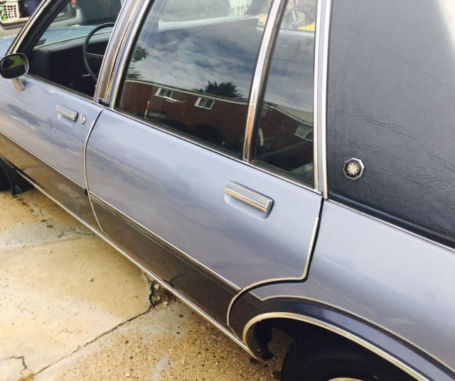 1984 Blue Chevrolet Capriceold Sedan