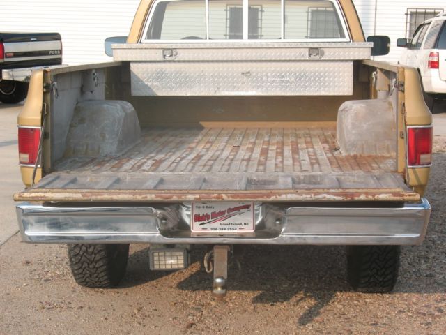 1984 Gold Chevrolet C-10 Standard Cab Pickup