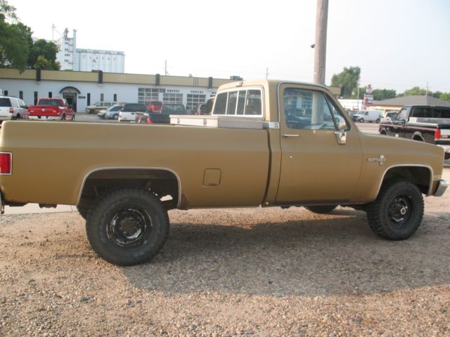 1984 Gold Chevrolet C-10 Standard Cab Pickup