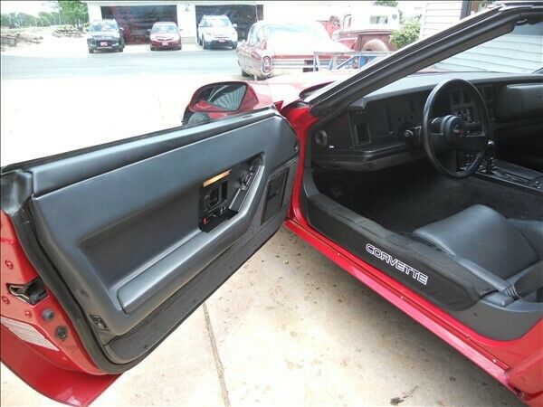 1984 Red Chevrolet Corvette Coupe