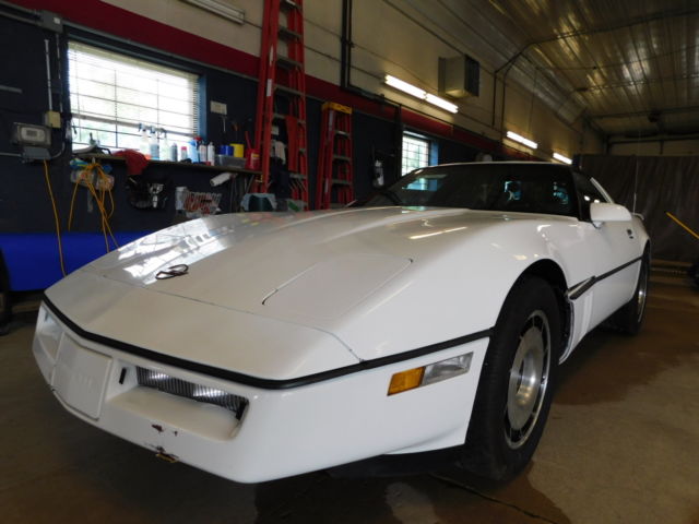 1984 White Chevrolet Corvette 2 DR