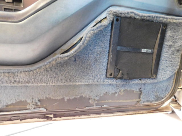 1984 White Chevrolet Corvette 2 DR