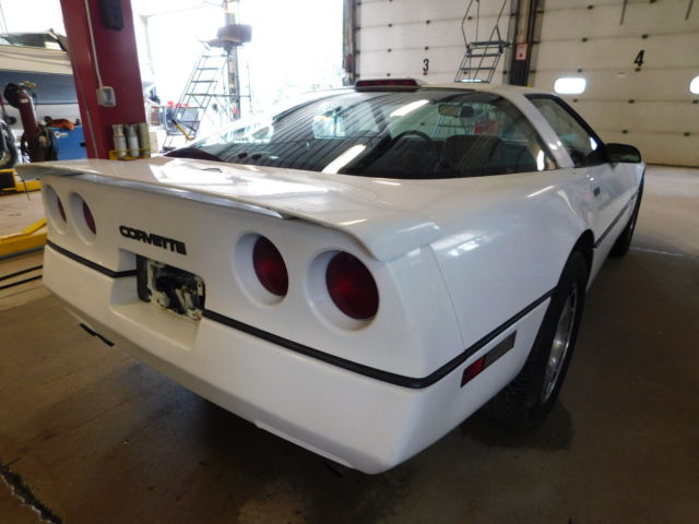 1984 White Chevrolet Corvette 2 DR