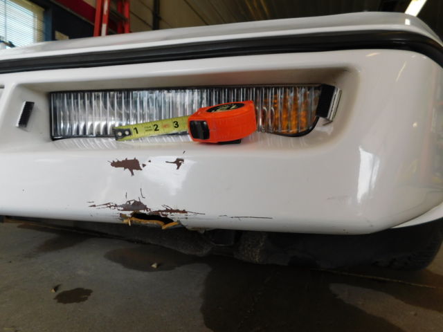 1984 White Chevrolet Corvette 2 DR