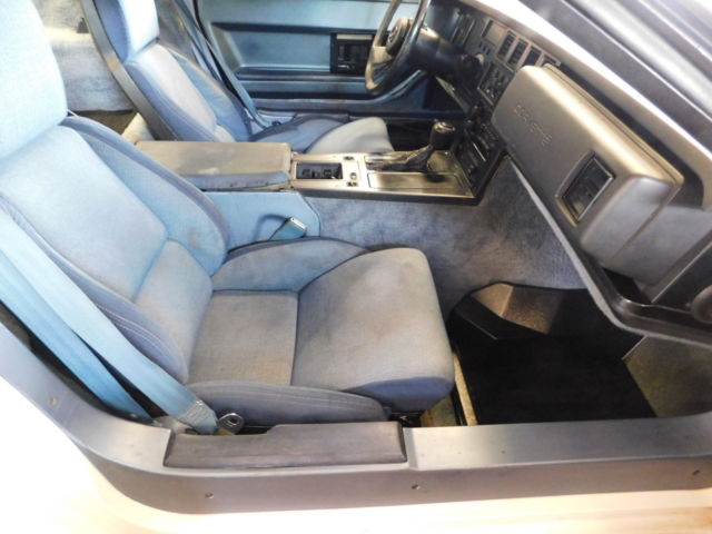 1984 White Chevrolet Corvette 2 DR