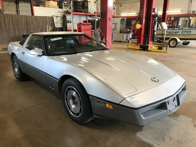1984 Silver Chevrolet Corvette Coupe