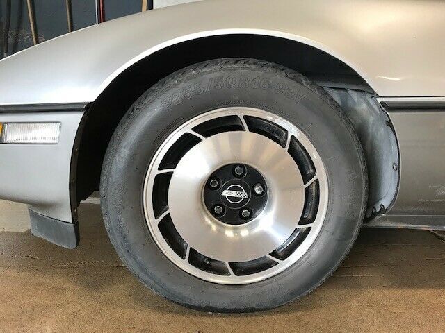 1984 Silver Chevrolet Corvette Coupe