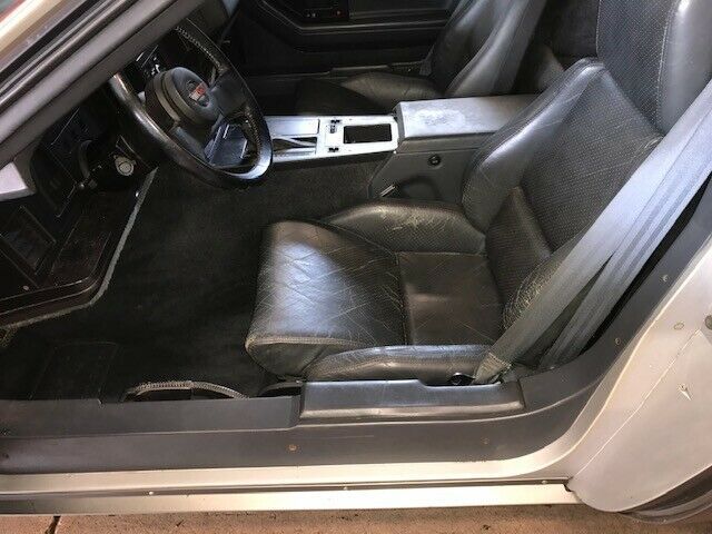 1984 Silver Chevrolet Corvette Coupe