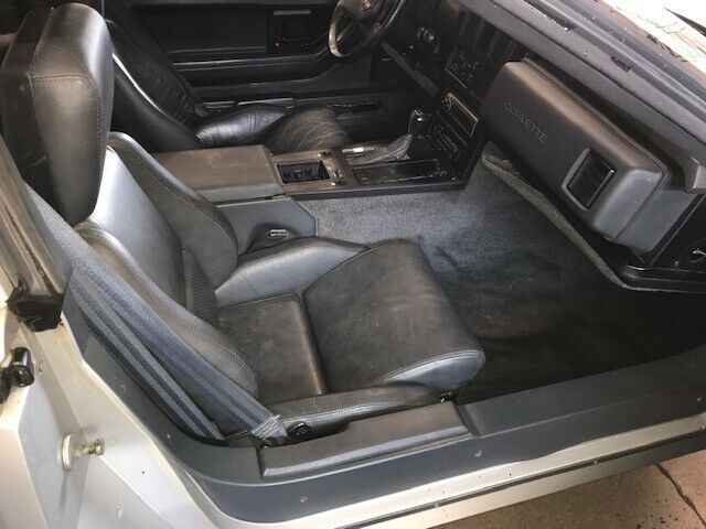 1984 Silver Chevrolet Corvette Coupe