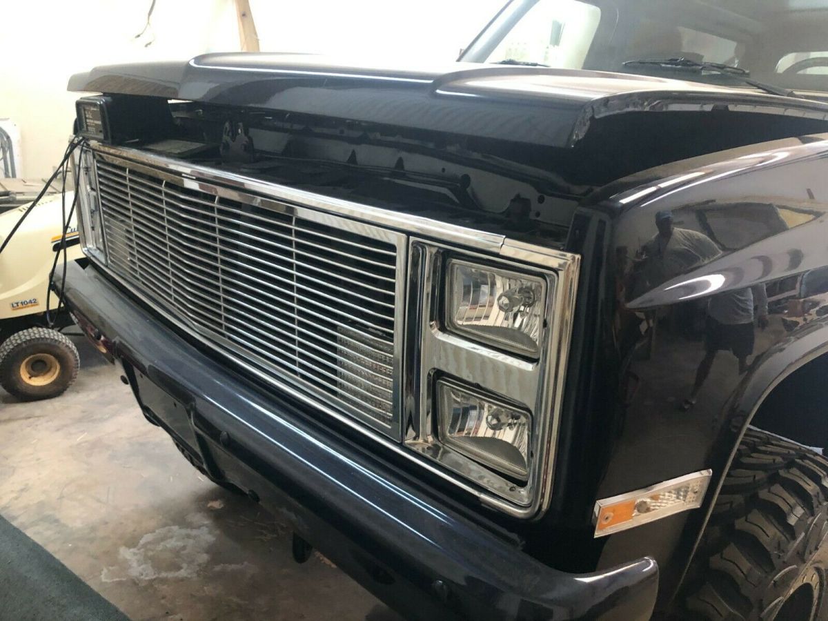 1984 Blue Chevrolet Blazer SUV