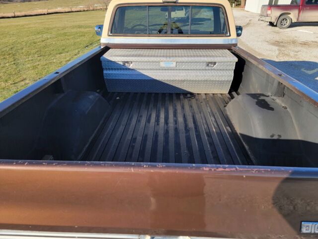 1984 Red Chevrolet K10 Pickup