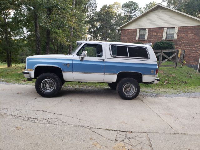 1984 Blue Chevrolet Blazer SUV