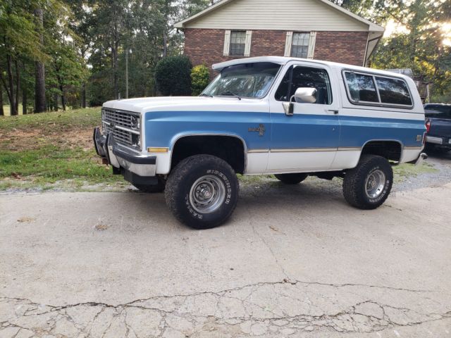 1984 Blue Chevrolet Blazer SUV