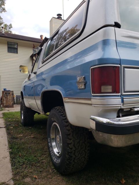1984 Blue Chevrolet Blazer SUV
