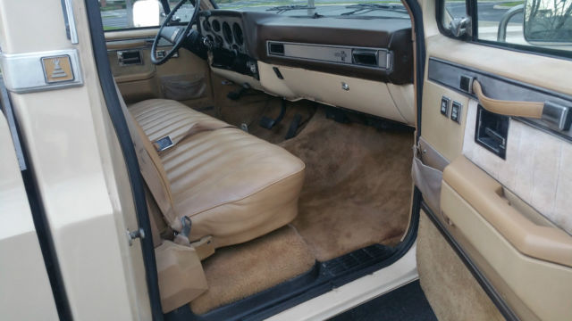 1984 TAN Chevrolet C/K Pickup 2500