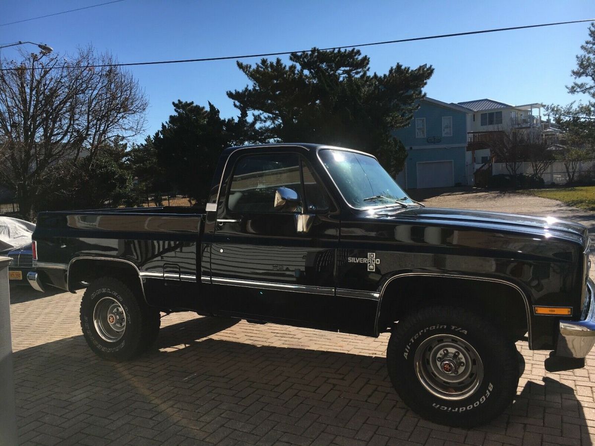 1984 Black Chevrolet C/K Pickup 1500 Standard Cab Pickup