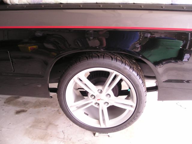 1984 black and gray Chevrolet S-10 reg. cab/ short bed