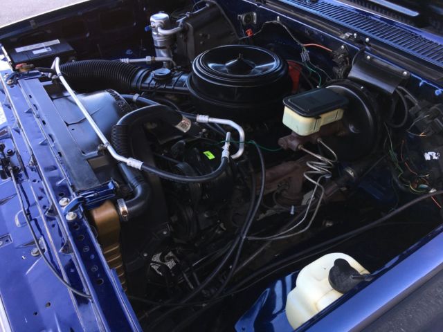 1984 MEDIUM BLUE/WHITE Chevrolet C-10 PICKUP