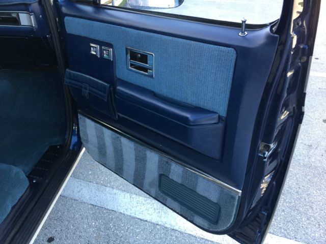 1984 MEDIUM BLUE/WHITE Chevrolet C-10 PICKUP