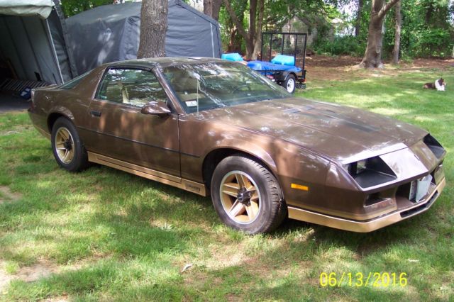 1984 Brown Chevrolet Camaro Coupe