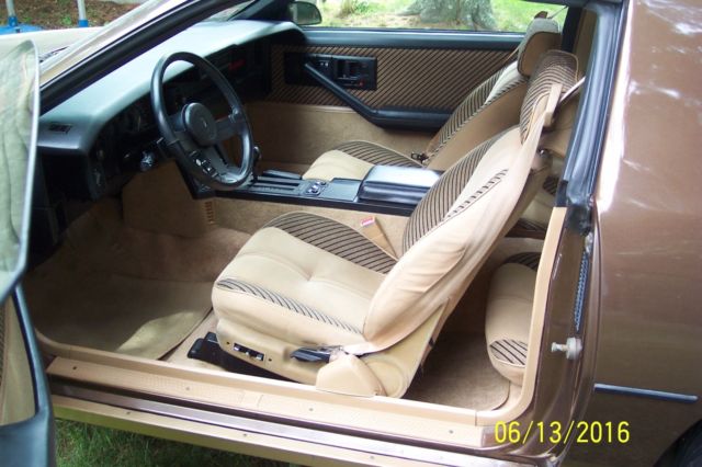 1984 Brown Chevrolet Camaro Coupe