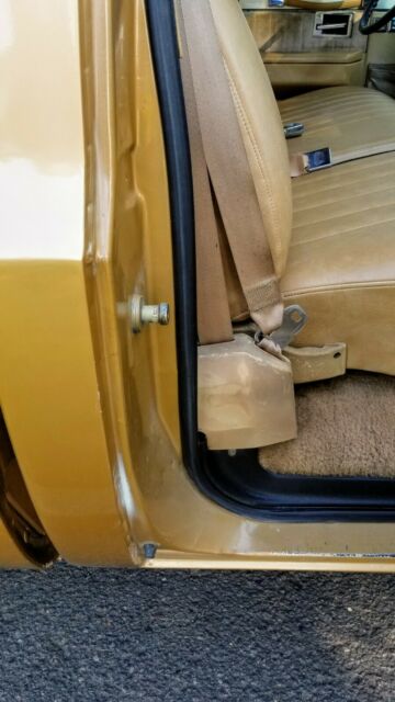 1984 Gold Chevrolet Silverado 1500 Standard Cab Pickup