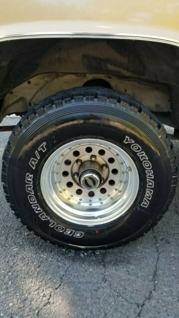 1984 Gold Chevrolet Silverado 1500 Standard Cab Pickup