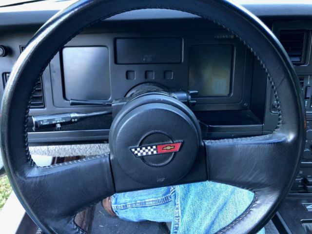 1984 White Chevrolet Corvette Coupe