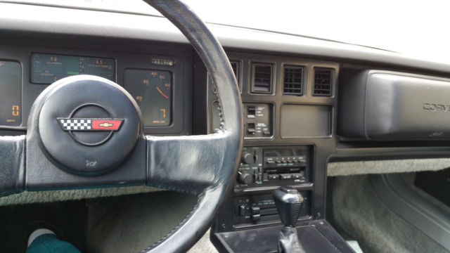 1984 Silver Chevrolet Corvette Coupe