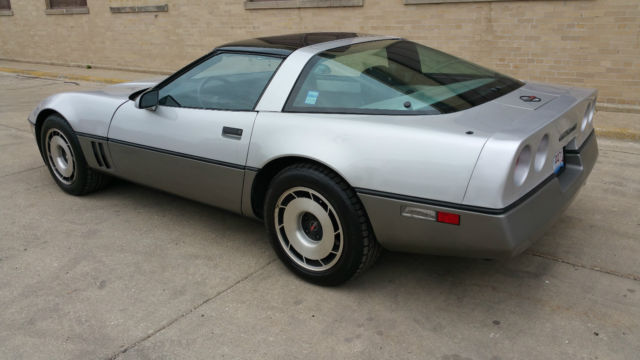 1984 Silver Chevrolet Corvette Coupe