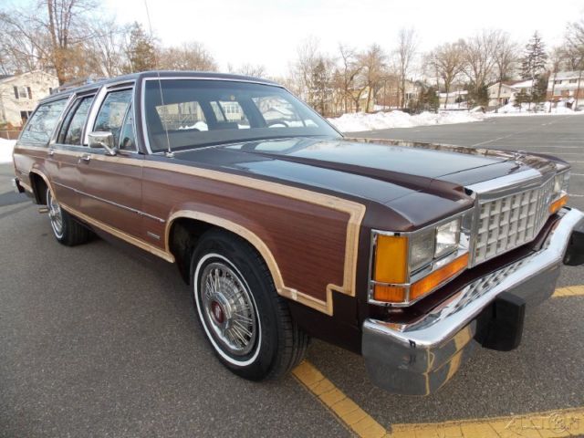 1984 Brown Ford Crown Victoria Wagon