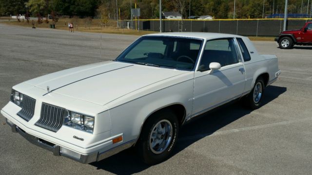 1984 White Oldsmobile Cutlass Coupe