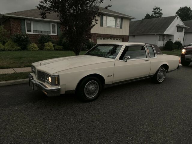 1984 White Oldsmobile Eighty-Eight Coupe