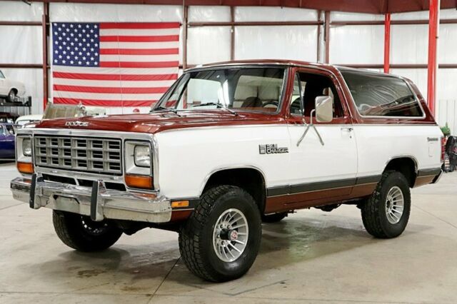 1984 Red Dodge Ramcharger SUV