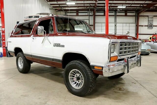 1984 Red Dodge Ramcharger SUV