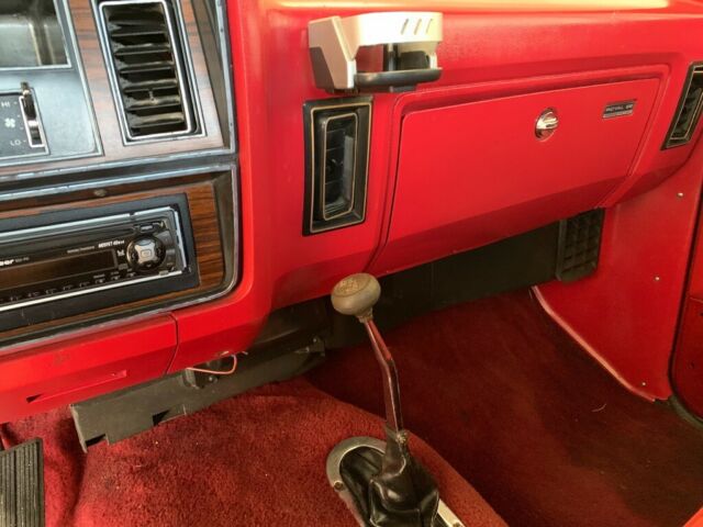 1984 Red Dodge W150 Standard Cab Pickup