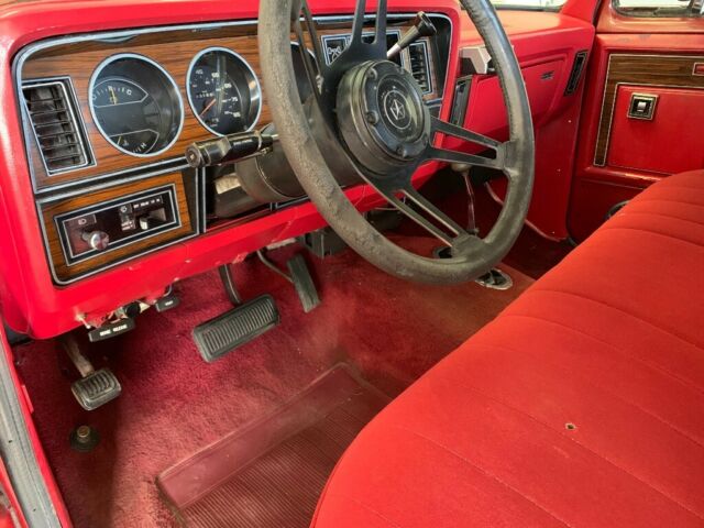 1984 Red Dodge W150 Standard Cab Pickup