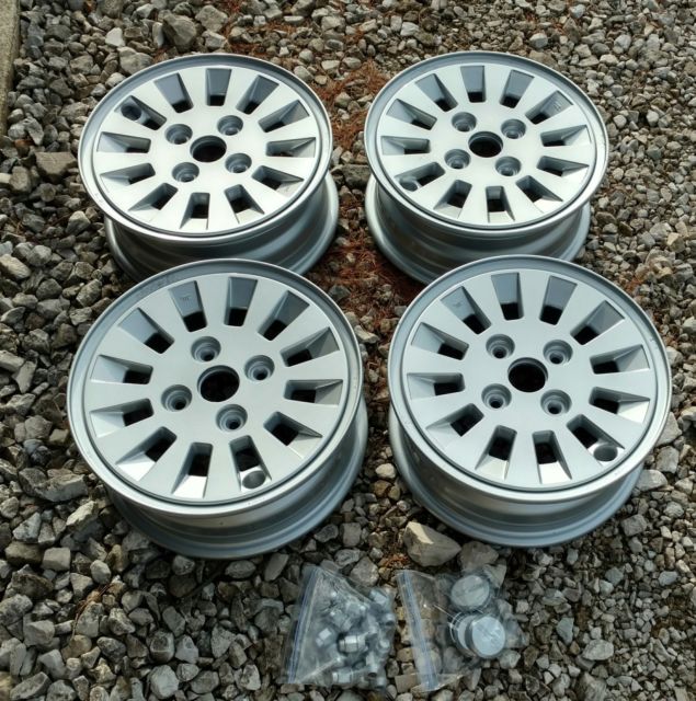 1984 white Mazda RX-7 Coupe