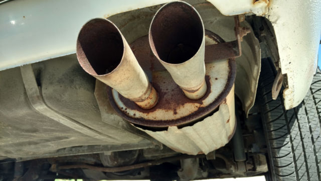 1984 white Mazda RX-7 Coupe