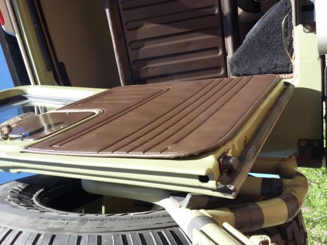 1980 6L9 light olive Toyota Land Cruiser Convertible