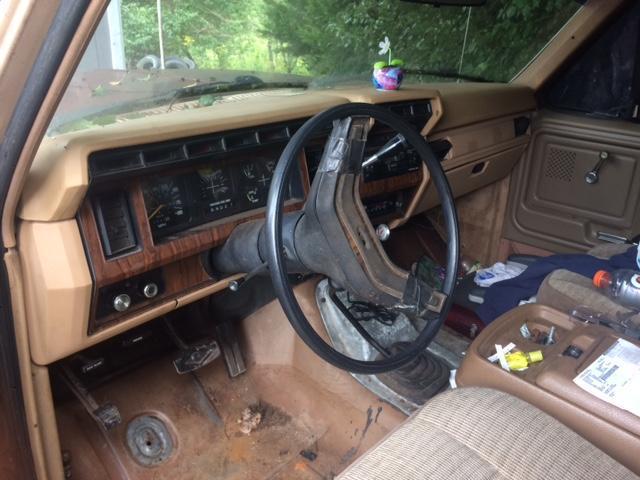 1984 Brown Ford Bronco SUV