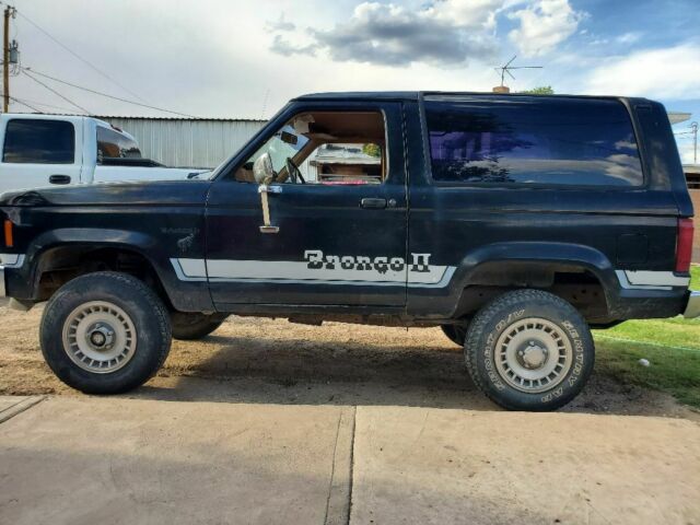 1984 Black Ford Bronco II SUV